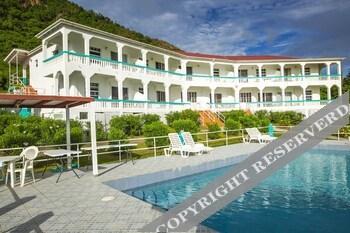 Royal Cove Hotel Jennings 外观 照片